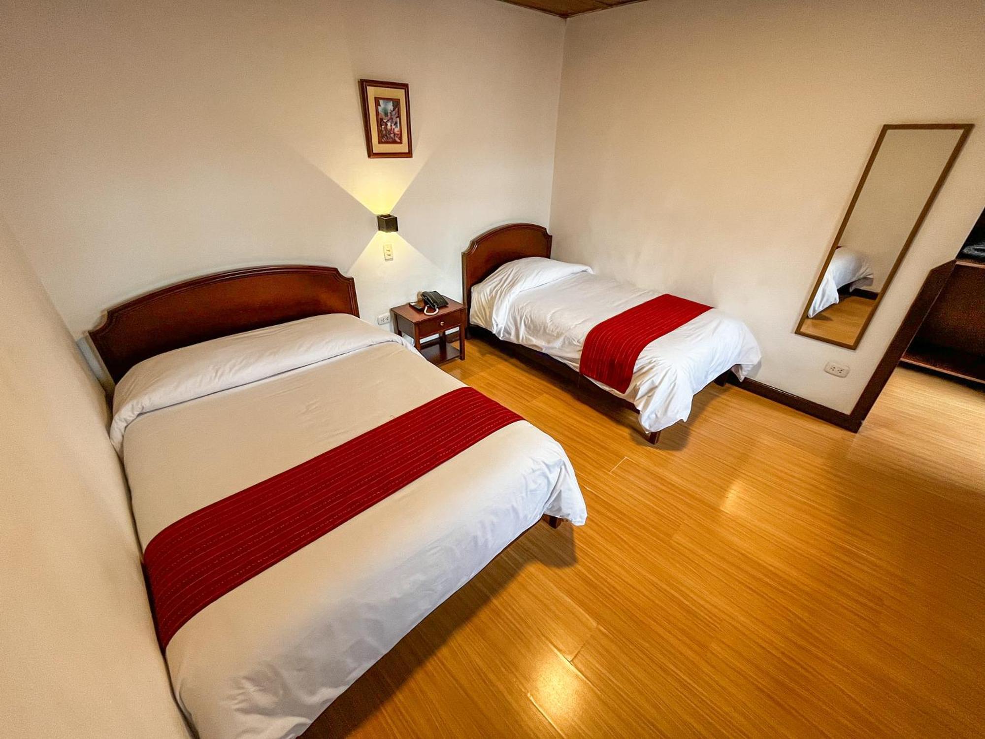 Hotel Cusco Plaza Saphi エクステリア 写真