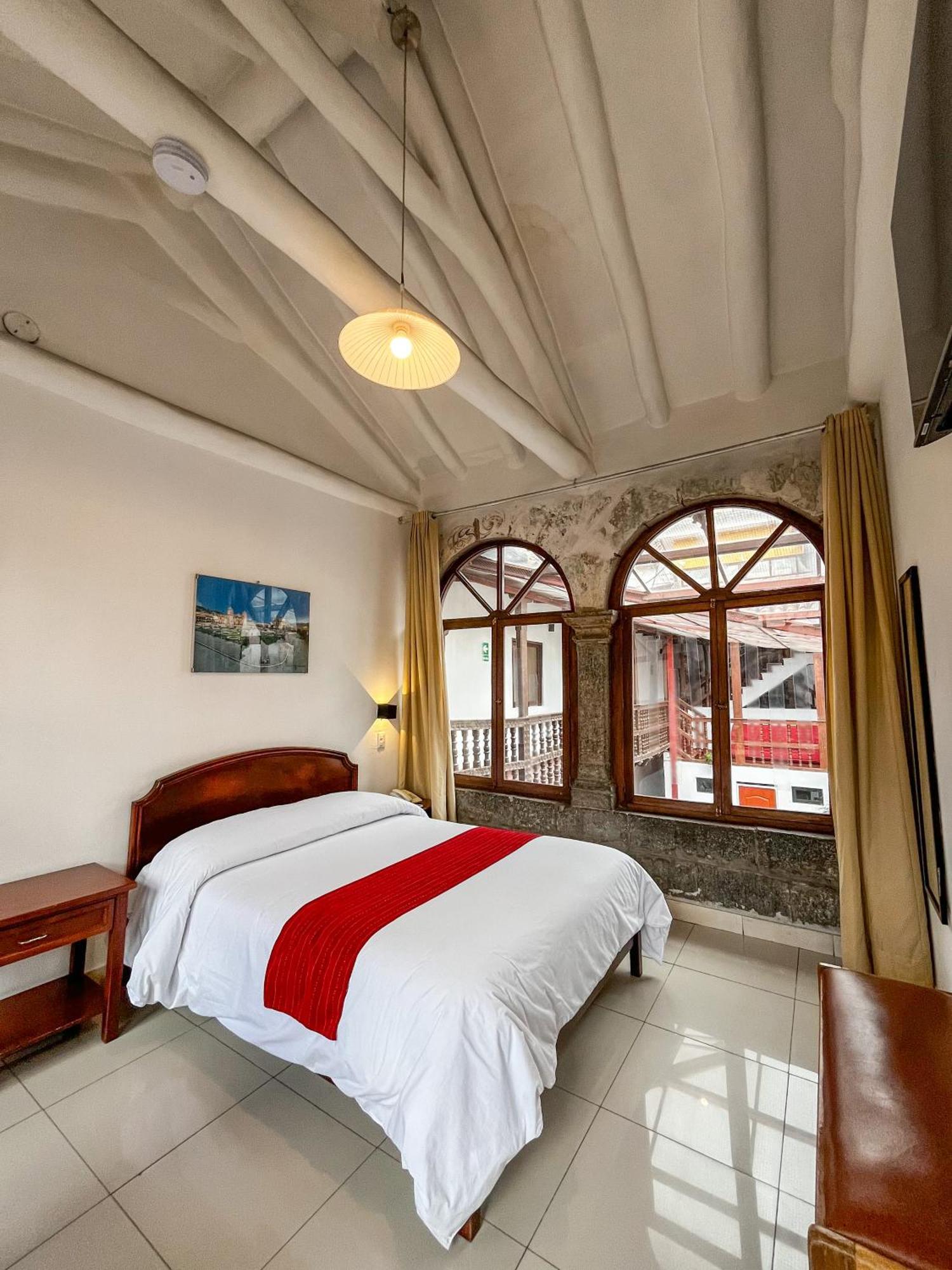 Hotel Cusco Plaza Saphi エクステリア 写真